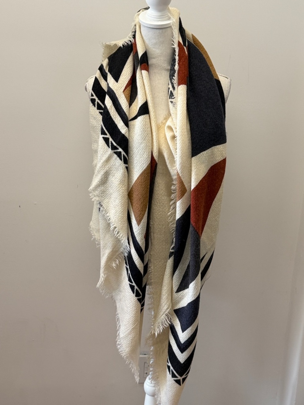 Neiman Marcus Cream Geo-Print Soft Throw Scarf